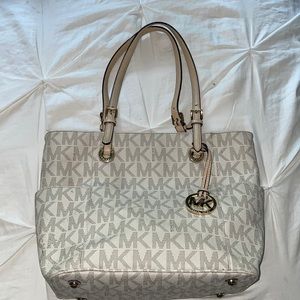Michael Kors jet set